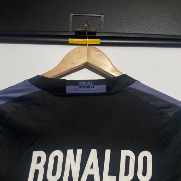 Adidas L Real Madrid 2016/17 Ronaldo 7 Jersey - Picture 9 of 12